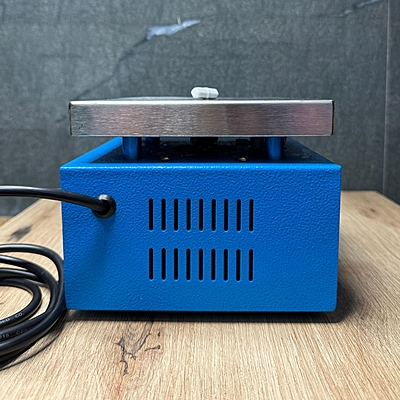 Magnetic Stirrer with Hot plate Magnetic Stirrer with Hot plate