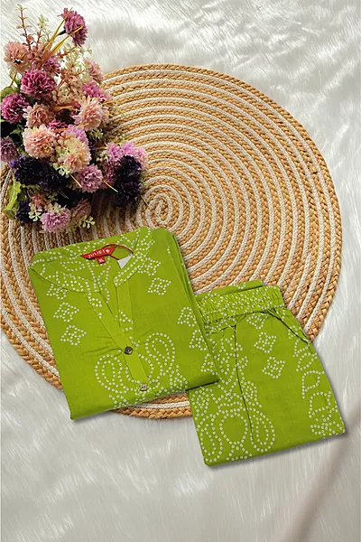 Parrot Green Bandhani Printed Kurta Pant Set