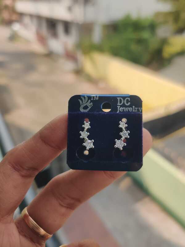 CUTE SMALL STUD JEC48