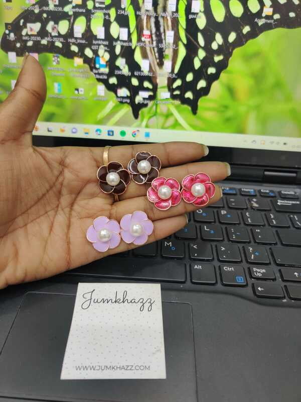 Meena Pearl Stud jst480