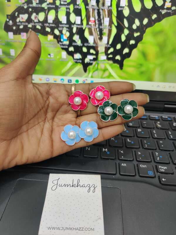 Meena Pearl Stud jst480