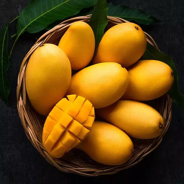 Kesar Mango (Kesar Aam)