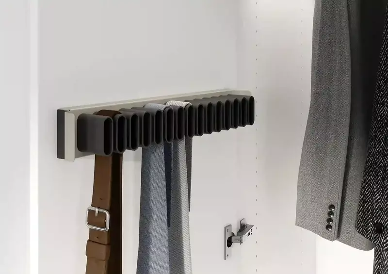 Kessebohmer Conero Belt and Tie Wearer