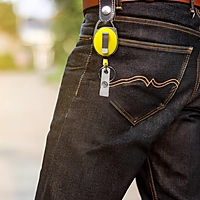 Black Retractable Key Reel with Carabiner