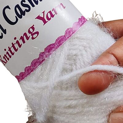 Squirrel Cashmere Yarn 101 White