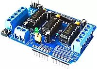 Close-up of L293D motor driver shield