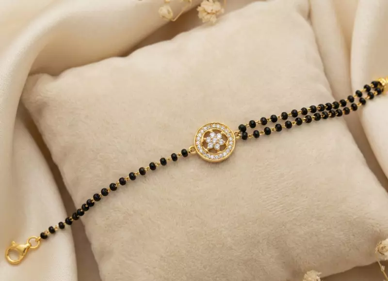 18 kt Gold Destiny Mangalsutra Bracelet