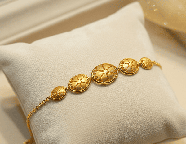 18 kt Gold Geometric Filigree Bracelet