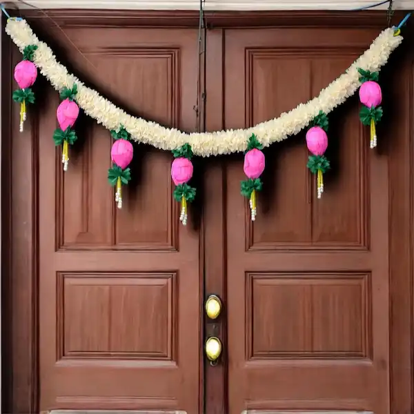 Wholesale 3ft Floral Toran/Bandhanwar. White Gajra & Pink Lotus Buds. B2B Bulk Supplier for Decor