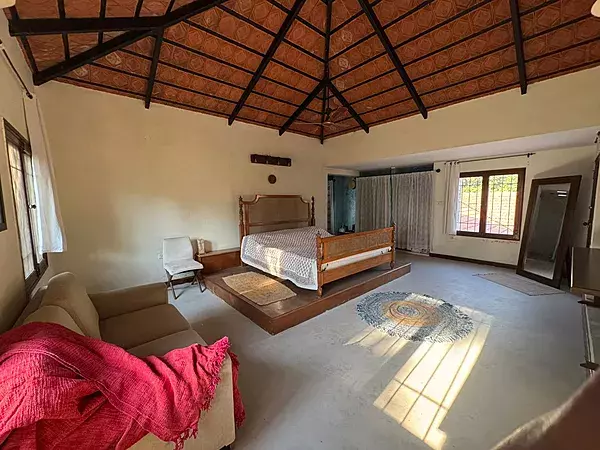 Moonster's Miss Serendipity Top Floor White Room Off Yelahanka Bangalore