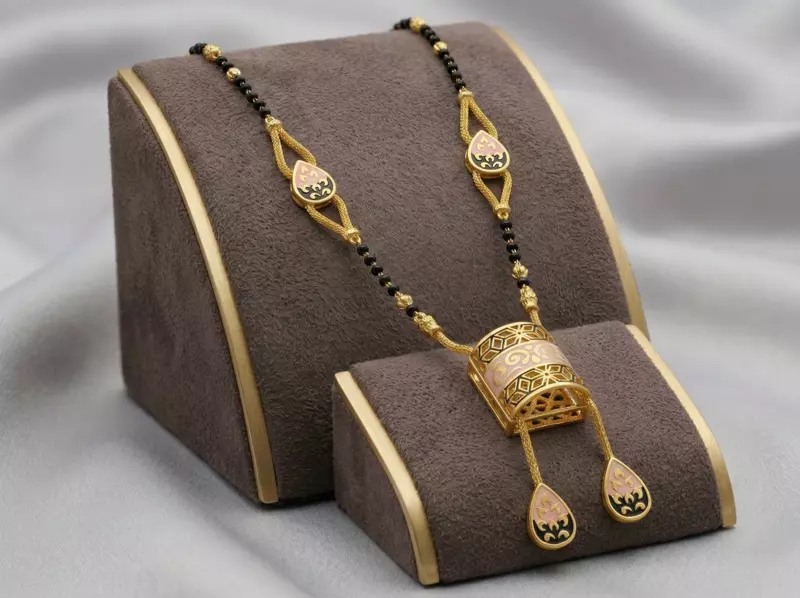 18 kt Gold Enchanted Blush Enamel Mangalsutra