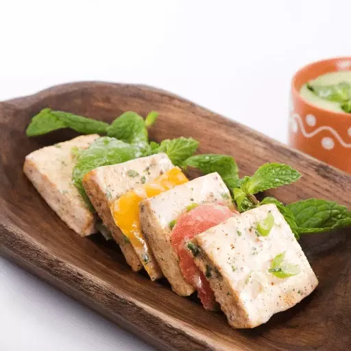 Marinated A2 Low Fat Paneer 300 gms (Rosemary & Chilli Flakes) - Highland Farms