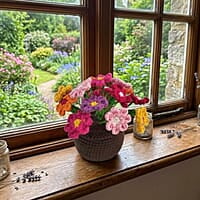 Daisy Medium Flowerpot Daisy Medium Flowerpot