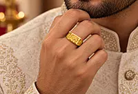 18 kt Gold Majestic Radiance Ring