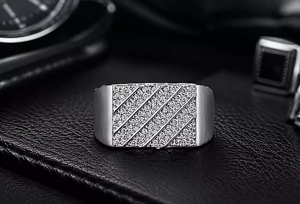 925 Sterling Silver Sovereign Signet Band