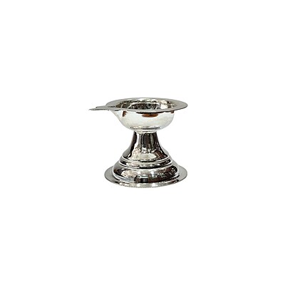 92.5 Sterling Silver Miniature Lamp (Vilakku) – Traditional Pure Silver Diya 92.5 Sterling Silver Miniature Lamp (Vilakku) – Traditional Pure Silver Diya