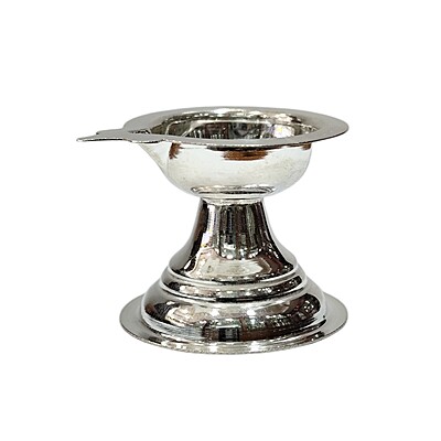 92.5 Sterling Silver Miniature Lamp (Vilakku) – Traditional Pure Silver Diya 92.5 Sterling Silver Miniature Lamp (Vilakku) – Traditional Pure Silver Diya