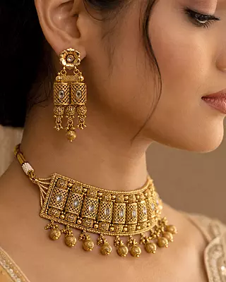 Kundan Rajvika Antique Filigree Choker Set