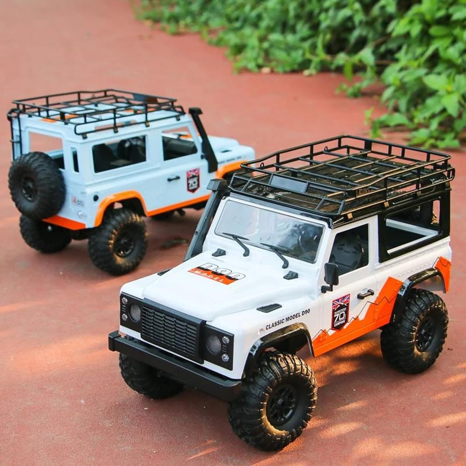 MN99 Licensed Land Rover Defender 1:12 Scale 4WD RC Rock Crawler | Off-Road Remote Control Truck - White