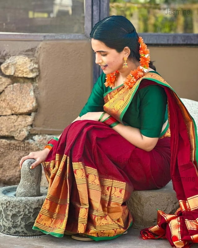 Big Border - Maroon ( Pure Narayanpet Handloom )