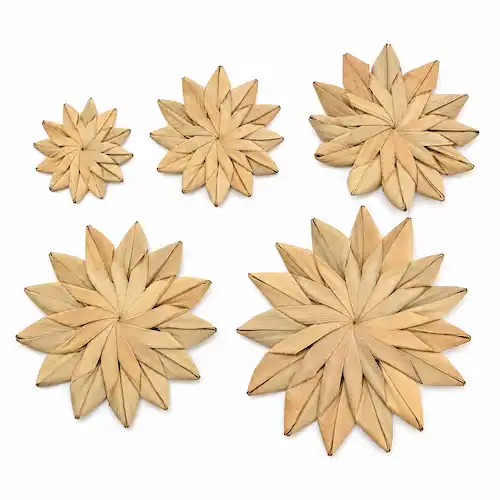 Natural palm plate bird toy parts in assorted sizes for parrot chew and foraging toys