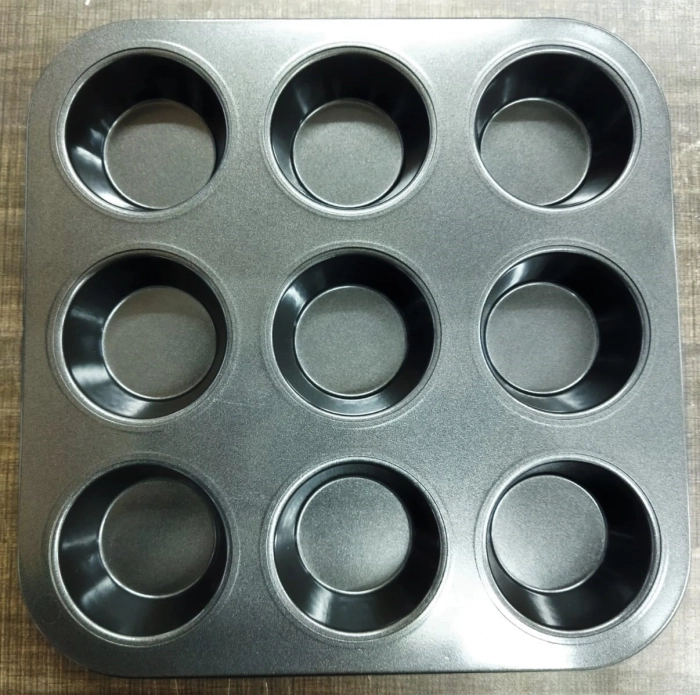 Non stick 9 cavity muffin mould