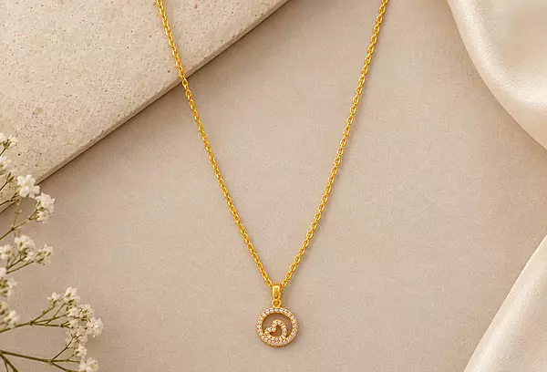 18 kt Gold Halo Heart Necklace