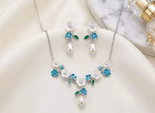 925 Silver Pearl & Floral Bloom Necklace Set