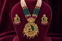 18 kt Gold Temple Peacock Necklace Set