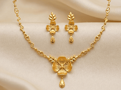18 kt Gold Floral Sculpted Necklace Set