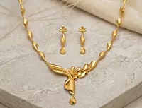 18 kt Gold Abstract Ribbon Necklace Set