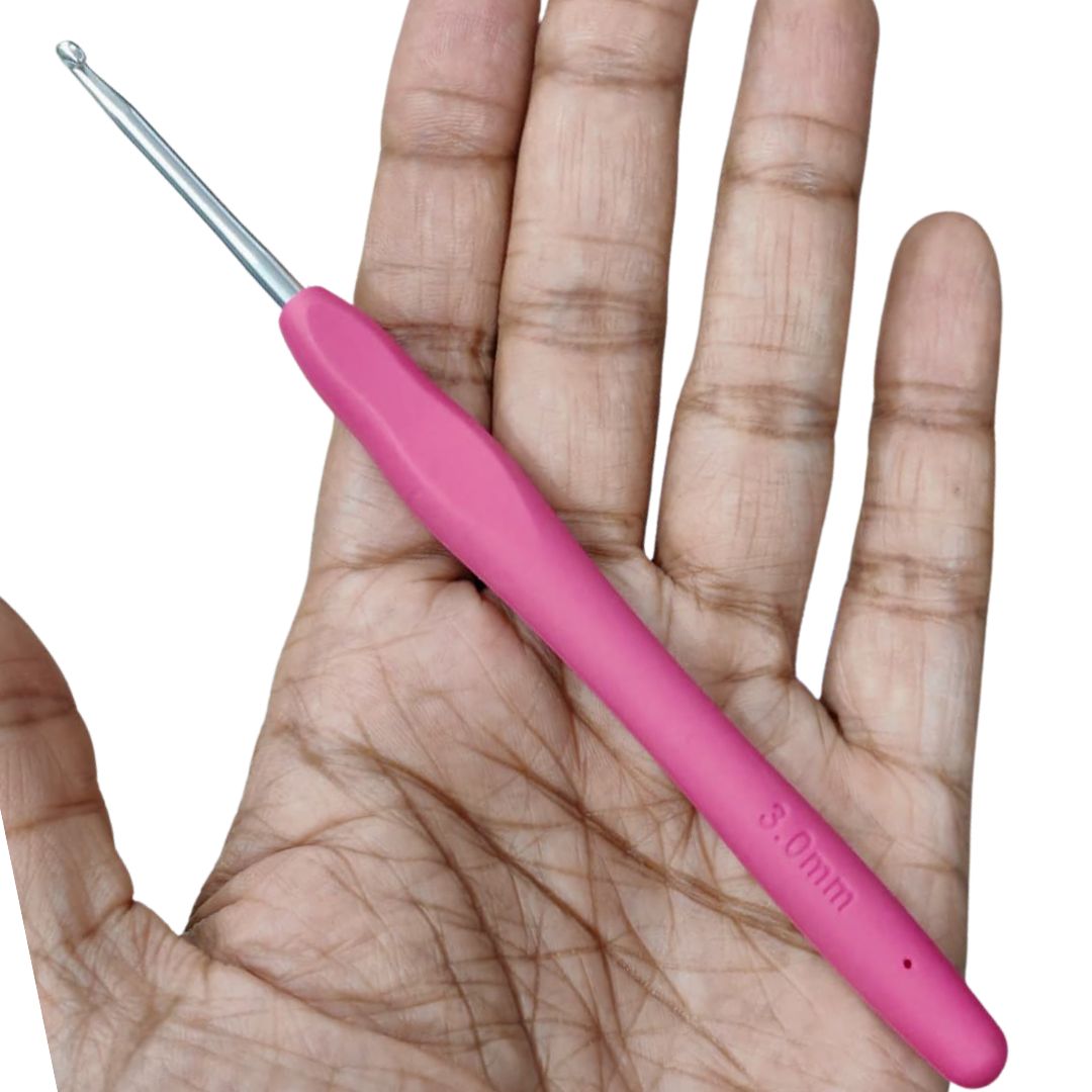 Crochet Hook with Colored Handle