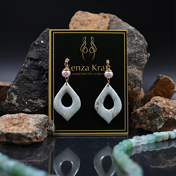 Ivory & Pearl Marbled Dangles