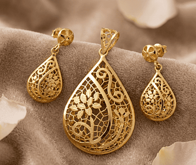 18 kt Gold Filigree Flora Teardrop Pendant Set