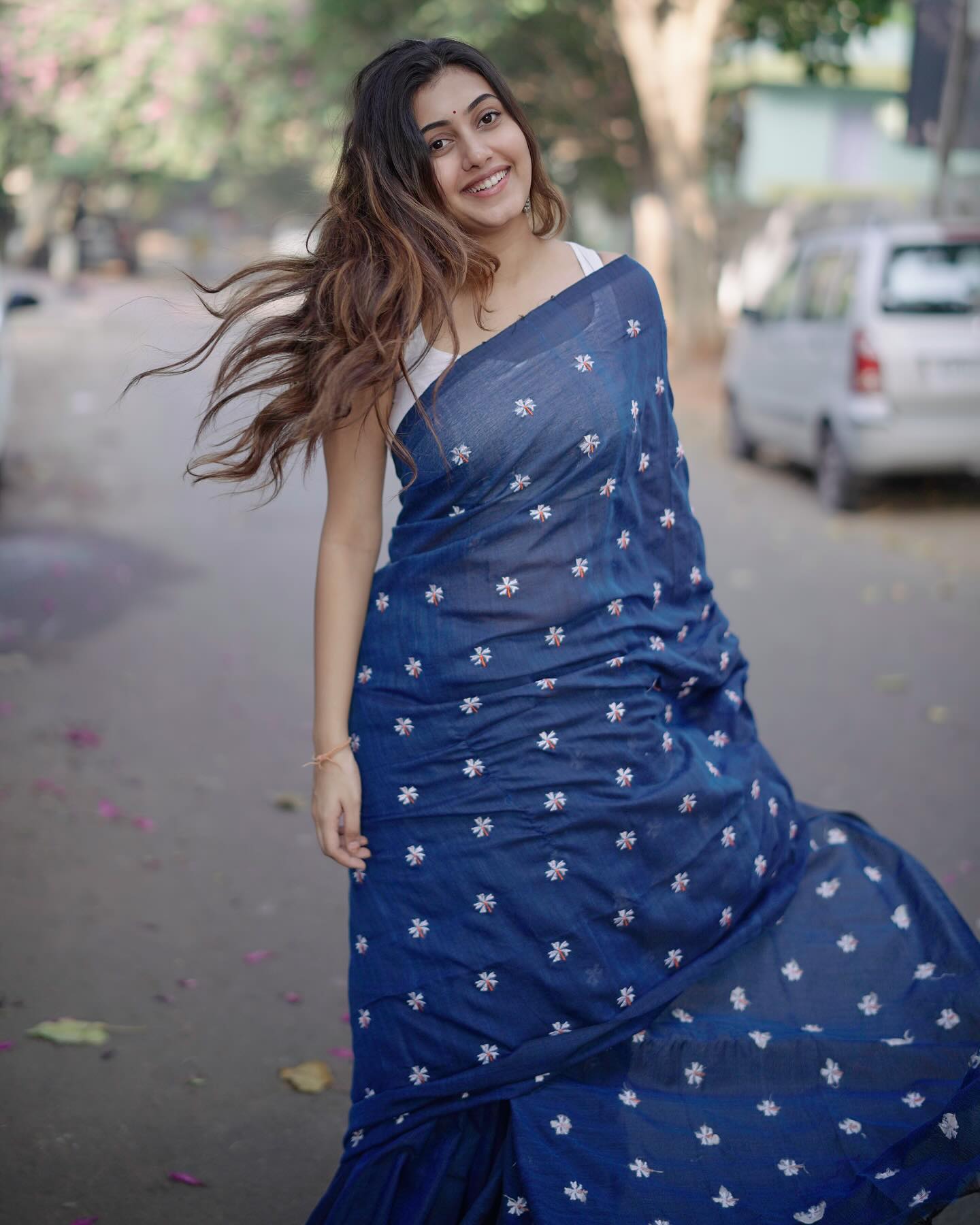 Larisha - लारिशा ( Khadi cotton sarees )