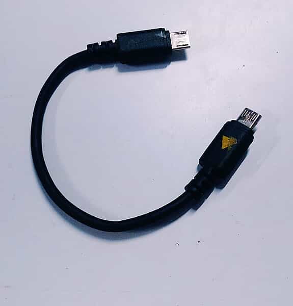 PHONE TO PHONE CHARGE CABLE