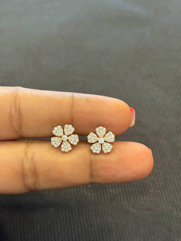 silver flower white stud with rosegold finish