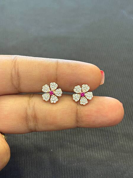 silver flower pink stud with rosegold finesh