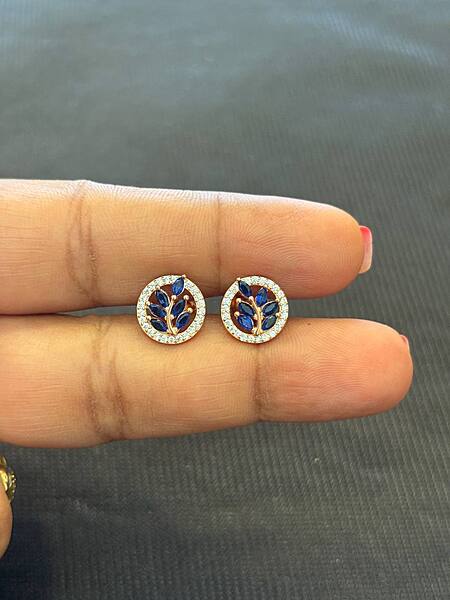 silver round blue leaf stud with rosegold finish