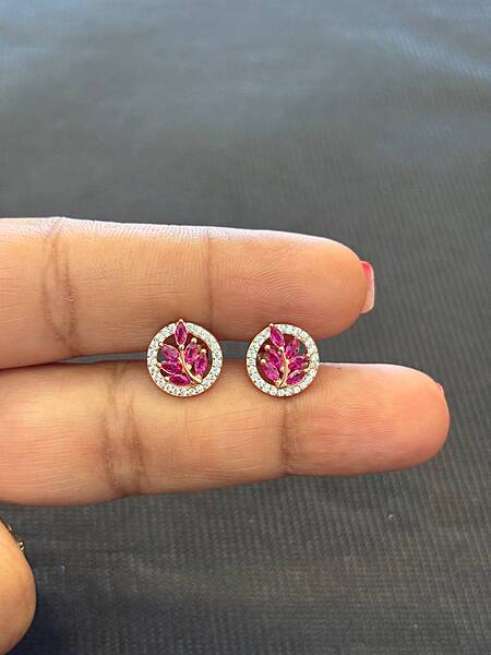 silver round pink leaf stud with rosegold finish