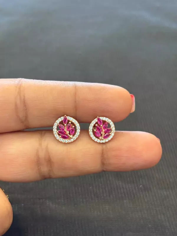silver round pink leaf stud with rosegold finish