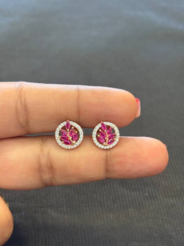 silver round pink leaf stud with rosegold finish