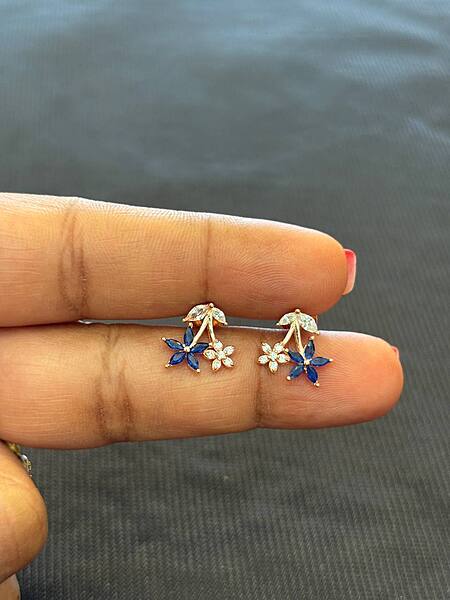 silver Bouquet blue stud with rosegold finish