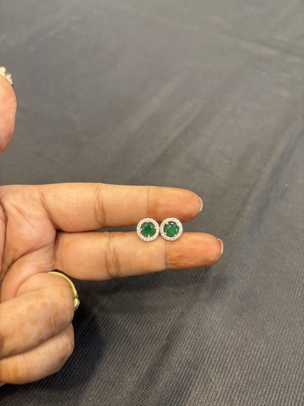 Silver round stone green stud with rosegold finish