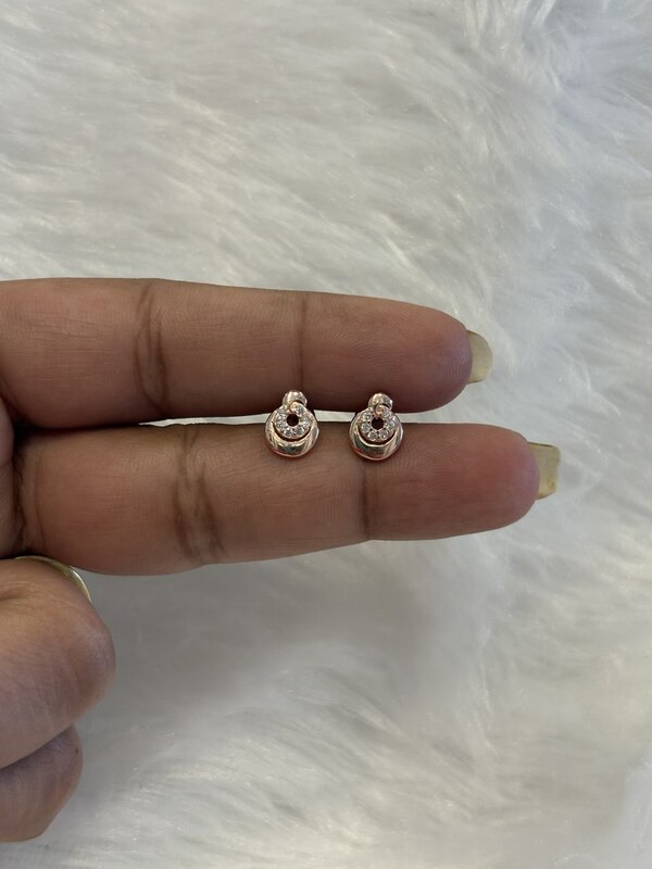 Silver s round stud with rosegold finish