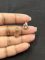 Silver twisted stud with rosegold finish