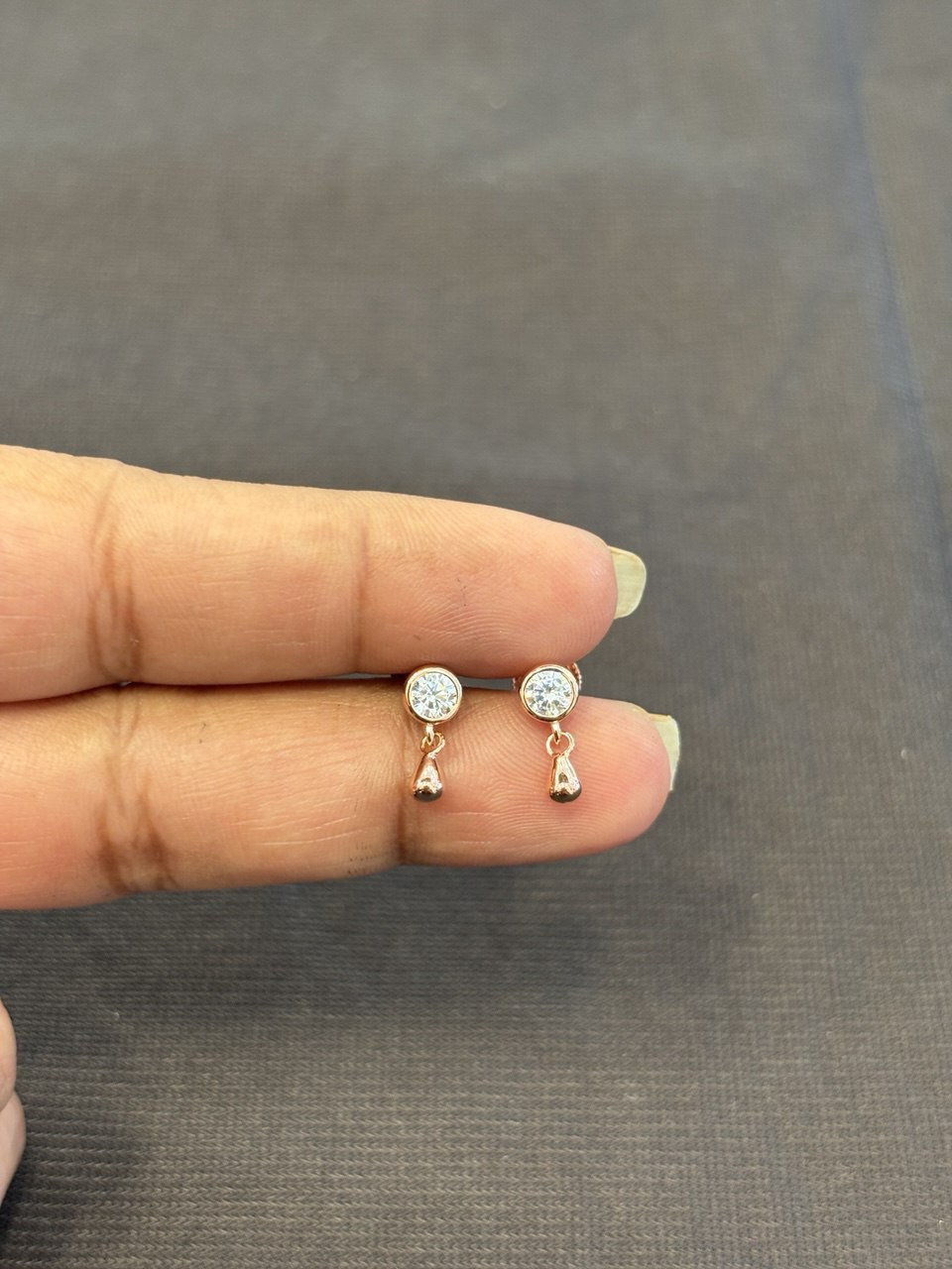 Silver stone with hanging stud rose gold finish