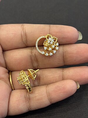 Silver tamaraa stud with gold finish