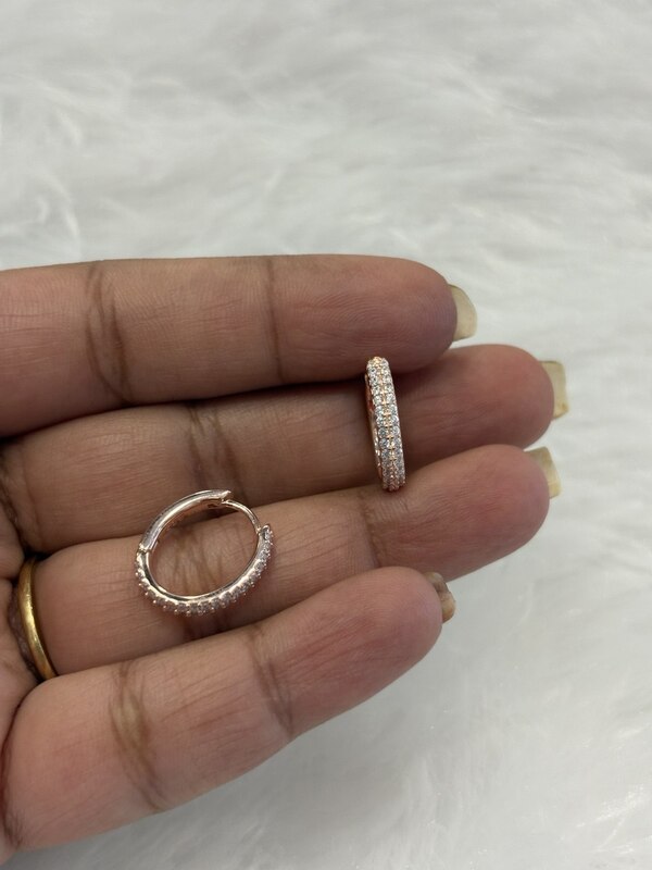 Silver ratna sutra loop with rosegold finish