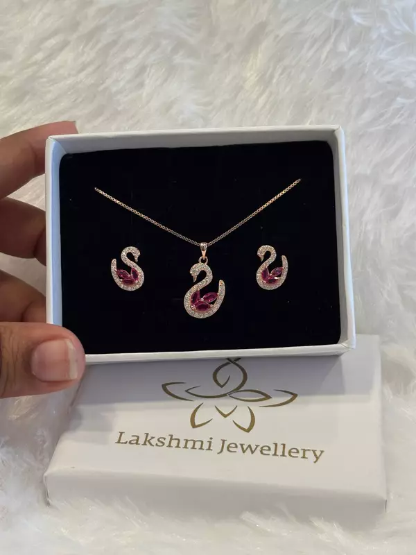 Silver swan pink chain pendant set with rosegold finish